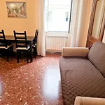 公寓 100mt From Termini Bright 2br