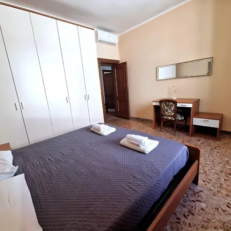 Apartmán 100mt From Termini Bright 2br
