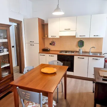 Apartmán 100mt From Termini Bright 2br *